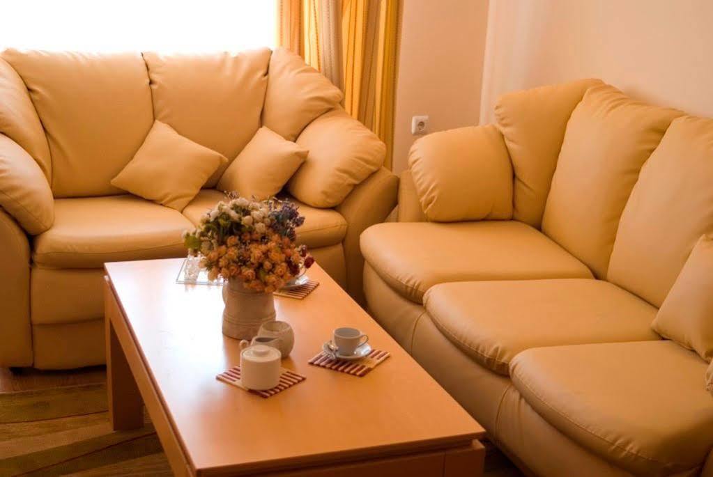 Sb Rentals Apartments In Royal Dreams Complex ซันนีบีช ภายนอก รูปภาพ